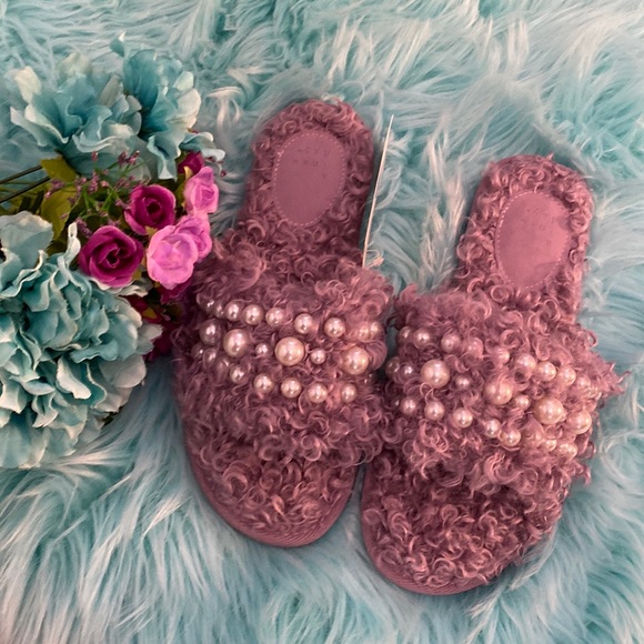 NEW! Purple Shag Pearl Accent Slide Slippers - Picture 3 of 4